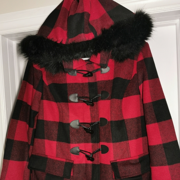 Ladies pea coat with a detachable hood - Picture 1 of 6